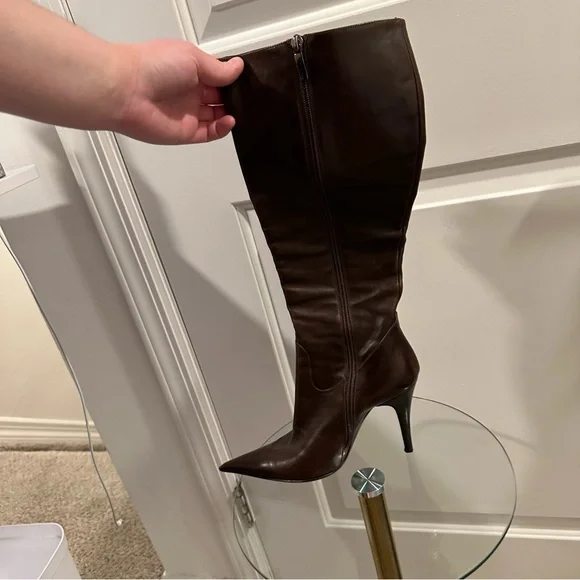 Icône Knee High Pointed Stiletto Boots in Deep Brown Leather